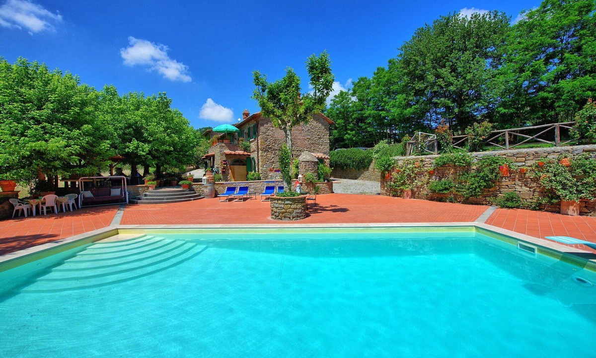 San Pietro a Cegliolo Villa | Wonderful private villa with WIFI, private pool, A/C, TV and panoramic view, close to Cortona