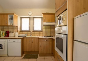 2-bed house near Sarlat, terrace and nature, perfect for families