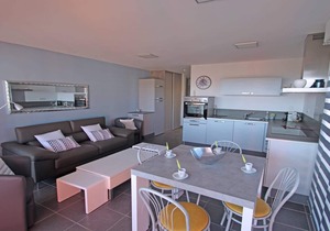 3-room apartment - 5 people - Residence swimming pool - Air conditioning - Wifi - Sea view -.