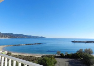3-room apartment sleeps 6 LE LAVANDOU