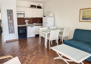 3-star 1-BR apartment in La Favière with pool and parking
