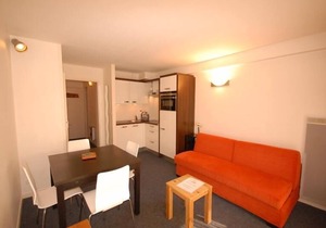 30m from ski slopes, 1st floor, view ski slopes, tv, 24m², Gourette