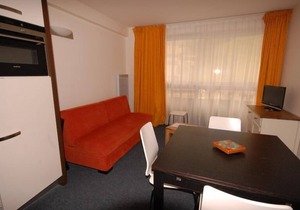 30m from ski slopes, 1st floor, view ski slopes, tv, 24m², Gourette