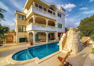 4 bedroom accommodation in Trogir