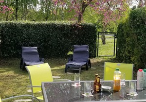 4* gîte 10 min walk from the beach, shared pool, WIFI, private garden, park