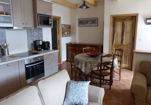 45m2 - Ground floor of a charming house, in quiet countryside, 3km from beaches.