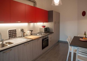 4th Floor Apartment just minutes from the beach