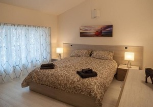 4th Floor Apartment just minutes from the beach