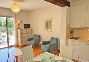 Apartment for 4 people – Air conditionning - Swimming pool and tennis – WiFi - Ste Maxime –.