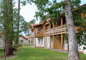 Apartment Les Cottages du Lac T1 by Interhome