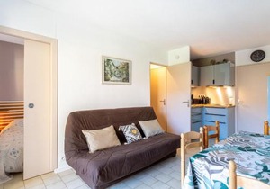 Apartment Saint James-3 by Interhome