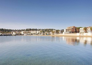 Apartment with balcony/terrace, near beach
