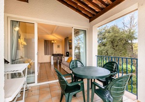 Apartments in the Restanques of the Gulf of St Tropez - maeva Home - Apartment with vegetation view 7 People - Selection