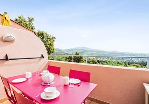 Apartments in the Restanques of the Gulf of St Tropez - maeva Home - 2 room apartment for 5 people sea view over the Gulf of Saint Tropez - Prestige - Super Home
