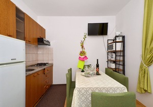 Apartments Mira (25051-A2) - Trogir