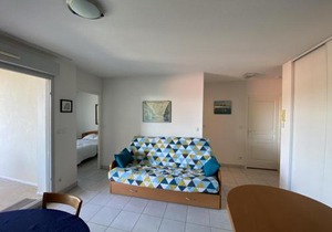 Appartement 2* avec piscine, balcon et parking, à 1,5 km de la plage de Nauzan, proche centre-ville - FR-1-539-10