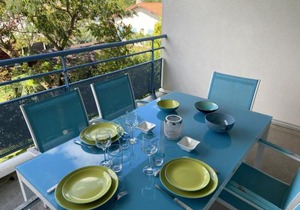 Appartement 2* avec piscine, balcon et parking, à 1,5 km de la plage de Nauzan, proche centre-ville - FR-1-539-10