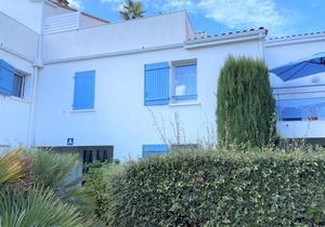 Appartement 2* avec piscine, balcon et parking, à 1,5 km de la plage de Nauzan, proche centre-ville - FR-1-539-10