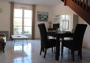 Appartement 3 pièces, 4 couchages à St-Martin-de-Ré, accès direct au port, terrasse, parking et WiFi - FR-1-246C-12