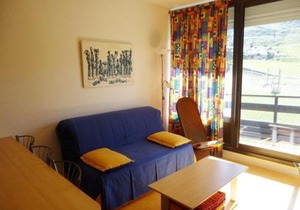 Appartement 6 pers avec balcon, accès pistes, parkings et casier à skis - FR-1-602-60