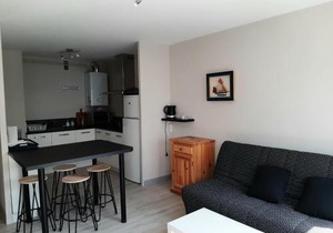 Appartement Confortable en Plein Centre de Saint-Jean-de-Luz, à Deux Pas de la Plage et des Commerces - FR-1-239-586
