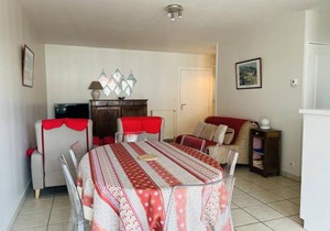 Appartement Confortable avec Parc, Piscine, et Parking à Cambo-les-Bains - FR-1-495-9