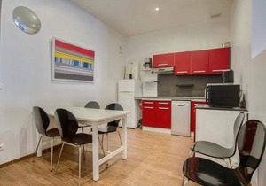 Appartement Moderne Centre-ville, à Deux Pas de la Plage ! - FR-1-4-619