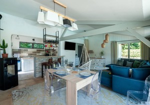 Au Bonheur Caché - Five Bedroom House, Sleeps 15