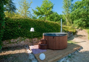 Au Bonheur Caché - Five Bedroom House, Sleeps 15