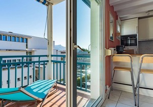 Beautiful duplex with pool and parking in Saint-Jean-de-Luz