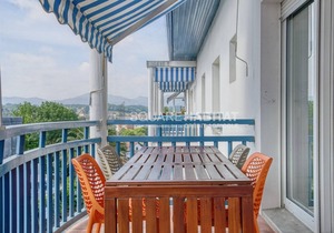 Beautiful duplex with pool and parking in Saint-Jean-de-Luz