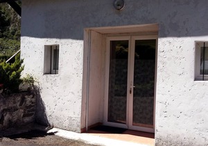Bed and breakfast for 2 or 3 people
