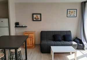 Central Apartment in Saint-Jean-de-Luz: Comfort, Ocean Access, and Modern Amenities