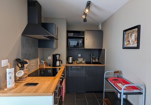 Central Arcachon - Beautiful 1BR with Loggia and Secured Parking