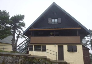 Chalet lumineux pour 15 pers. avec équipements complets – parfait pour moments en famille