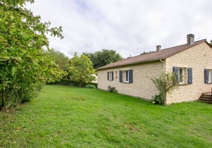 Charming 3-Bed Home with Modern Comforts in the Heart of Périgord Noir