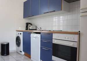 Charming 2-Bedroom Apartment with Private Parking & Terrace in Saint-Martin-de-Ré
