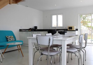 Charming House in Saint Denis d'Oléron - Sleeps 6 - Close to Beach & Marina