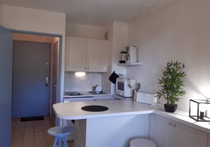 Charming studio 700 m from the center and close to the beach