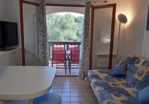 Charming studio 700 m from the center and close to the beach