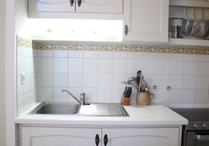 Charming T1 bis with Terrace & Pool in Saint-Martin-de-Ré, Sleeps 4