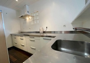 Colorful 3-room apartment, sleeps 6, La Rochelle center
