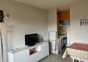 Cozy Apartment in Seignosse, 300m from Ocean, with Balcony and Private Garage