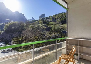 Cozy studio for 4, balcony with mountain view, near Gourette slopes