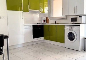 Cozy T2, 100m from La Favière Beach, Sleeps 3, Bormes-les-Mimosas