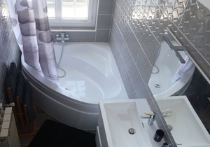 Elizondoa House 1 >