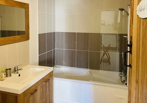 Family Holiday Hamlet - Heated Pools, Golf, Tennis, Creche, 10 mins to beach!