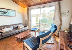 Family house located near the beach