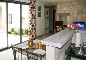 Gîte with swimming pool and park garden