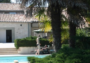 Gîte with swimming pool and park garden